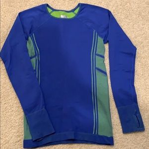 Athleta long sleeve top